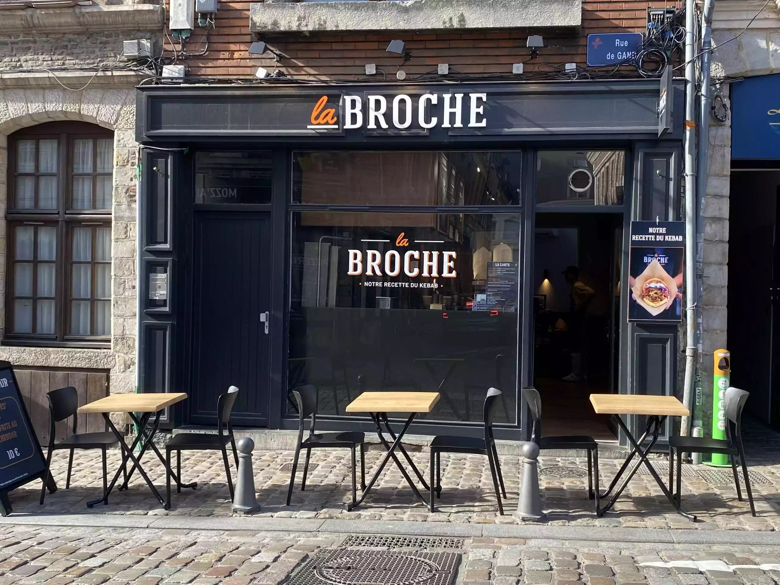 LA BROCHE